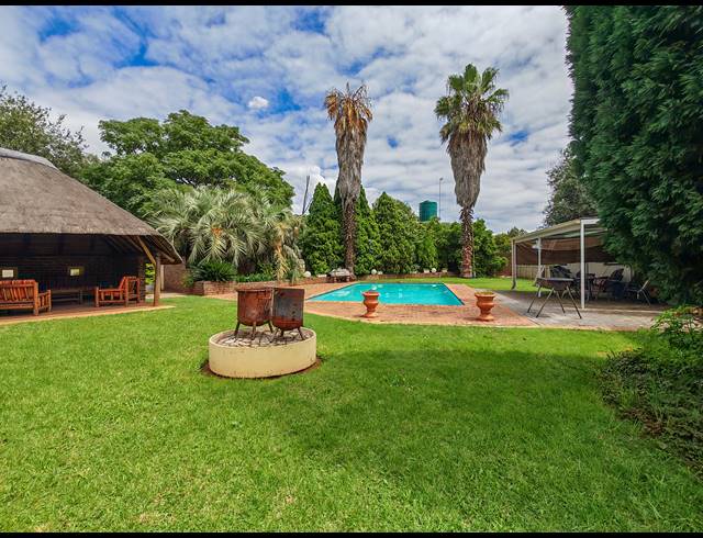 5 BEDROOM HOUSE FOR SALE IN BOLTONWOLD